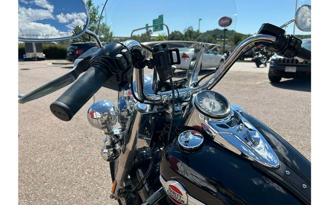 2017 Harley-Davidson® Softail® Heritage Softail® Classic