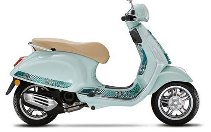 2025 Vespa Primavera 50 Batik