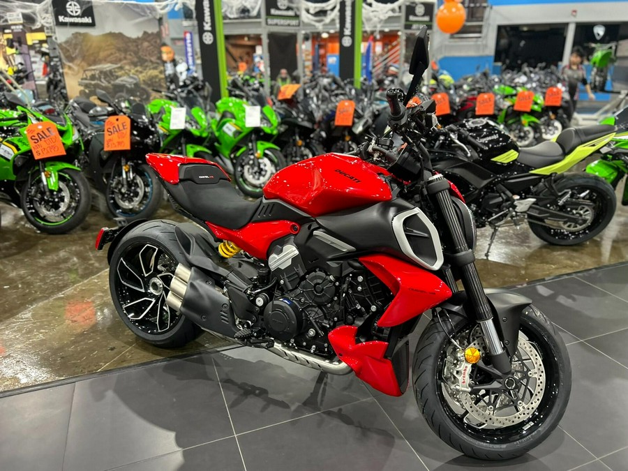 2025 Ducati DIAVEL V4
