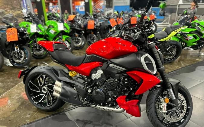 2025 Ducati DIAVEL V4