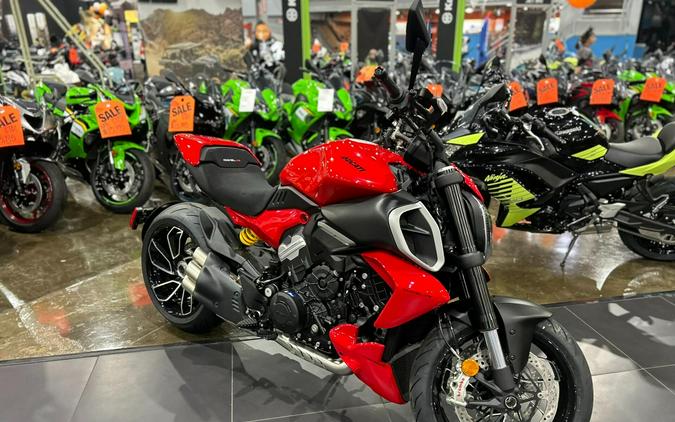 2025 Ducati DIAVEL V4