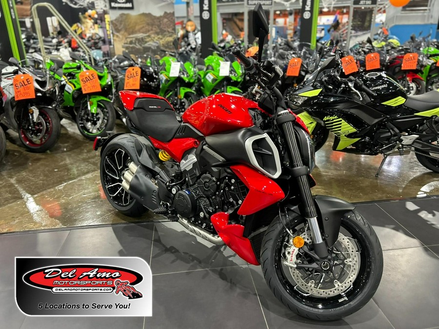 2025 Ducati DIAVEL V4