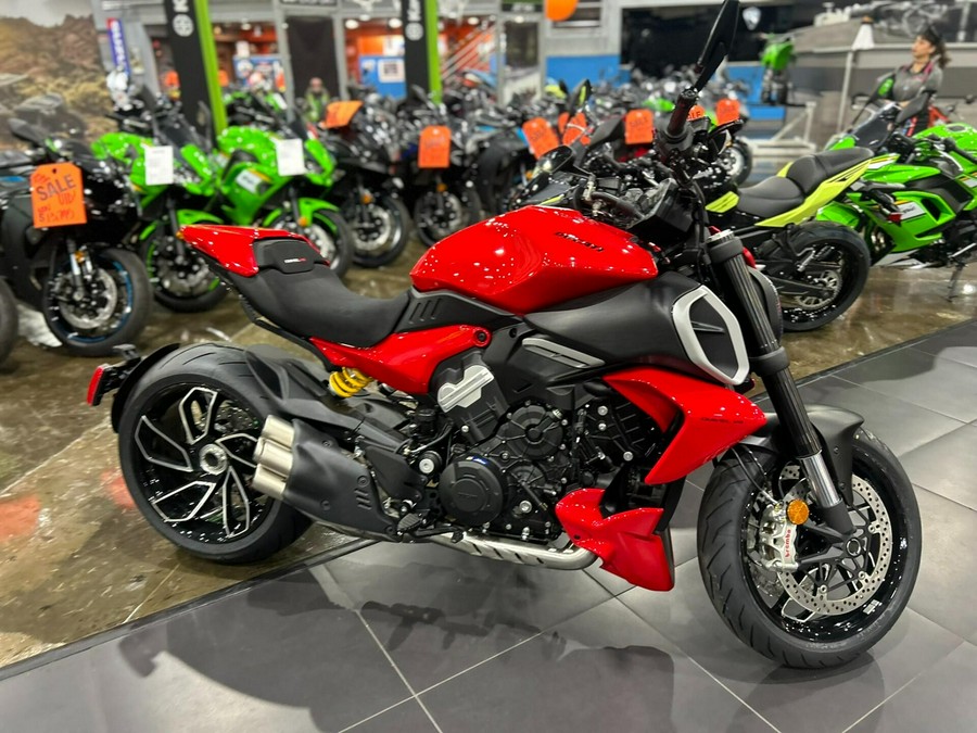 2025 Ducati DIAVEL V4