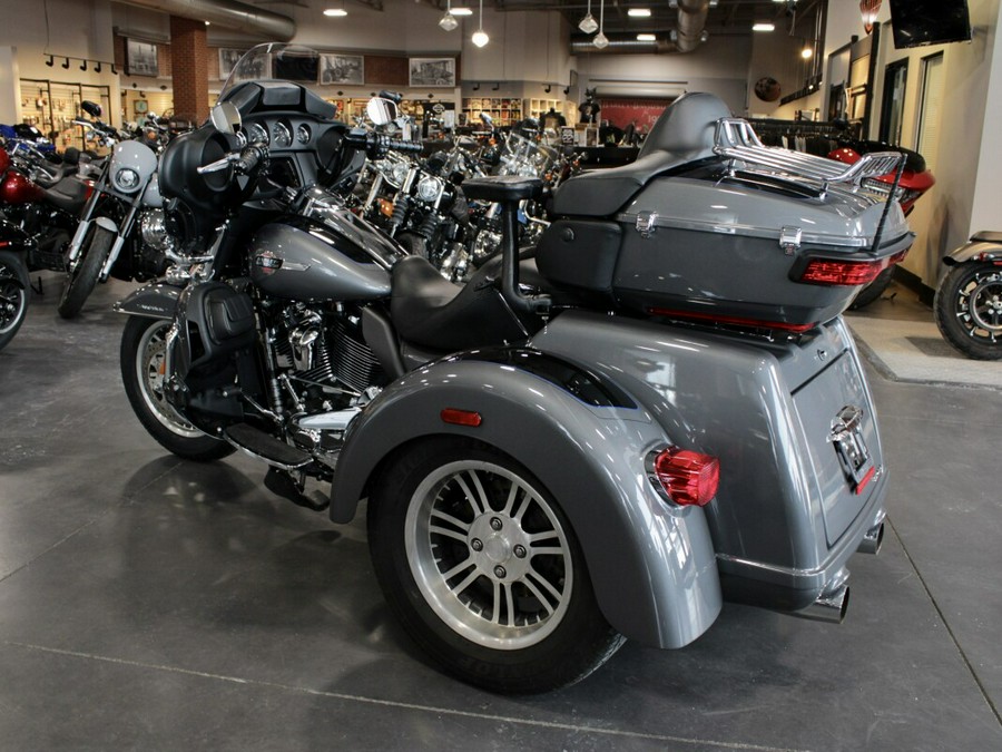Used 2022 Harley-Davidson Tri Glide Ultra FLHTCUTG Trike For Sale In Medina, OH