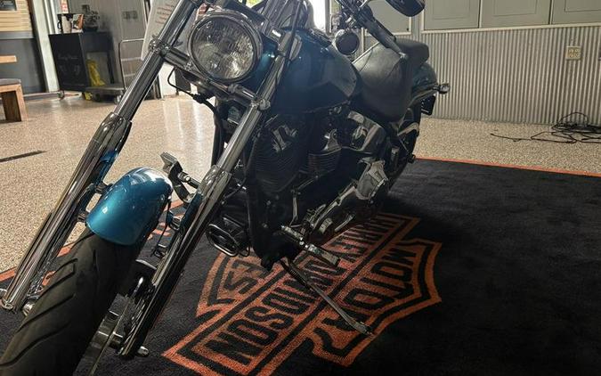 2004 Harley-Davidson® FXSTD - Softail® Deuce