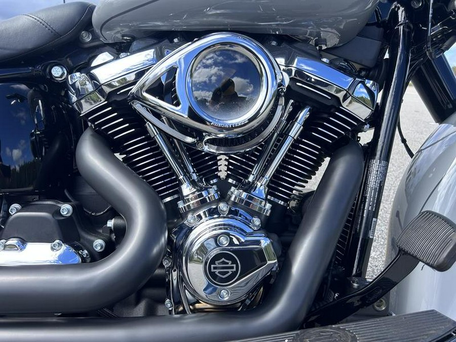 2025 Harley-Davidson® FLHC - Heritage Classic