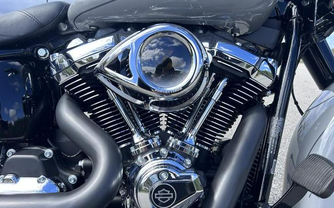 2025 Harley-Davidson® FLHC - Heritage Classic