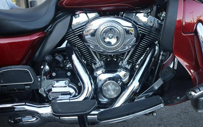2011 Harley-Davidson Tri Glide Ultra Classic (FLHTCUTG)