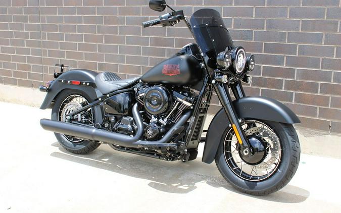 2026 Harley-Davidson® FLHD - Deadwood™