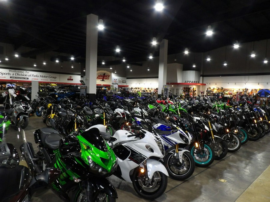 2021 Indian Challenger Titanium Smoke