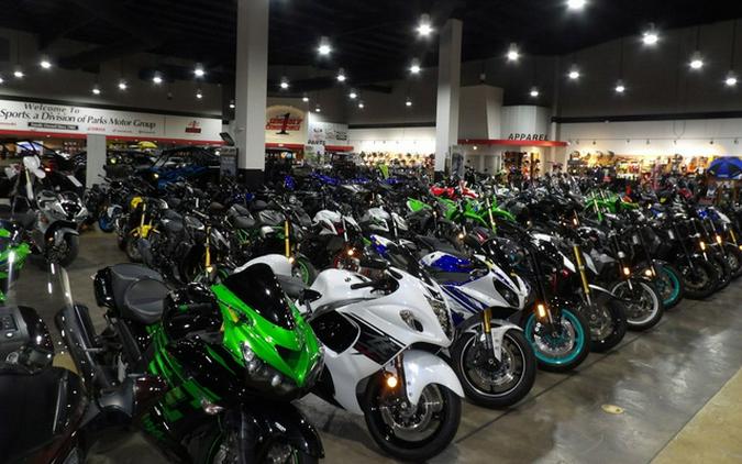 2021 Indian Challenger Titanium Smoke