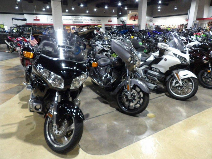 2021 Indian Challenger Titanium Smoke