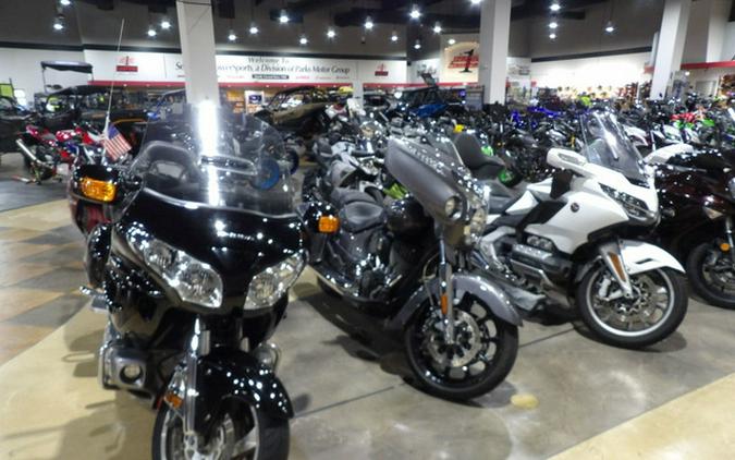 2021 Indian Challenger Titanium Smoke