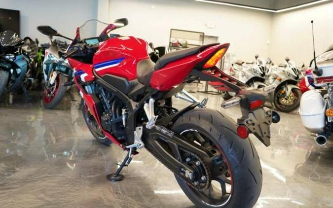 2025 Honda® CBR650RAC E-CLUTCH