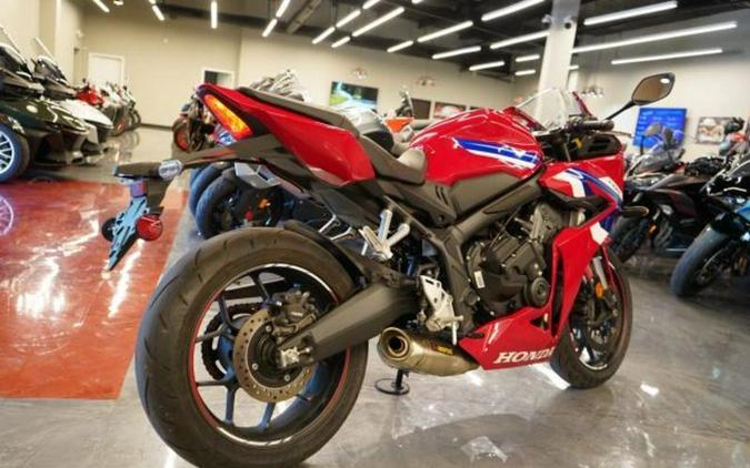 2025 Honda® CBR650RAC E-CLUTCH