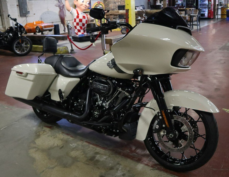 2022 Harley-Davidson Road Glide® Special