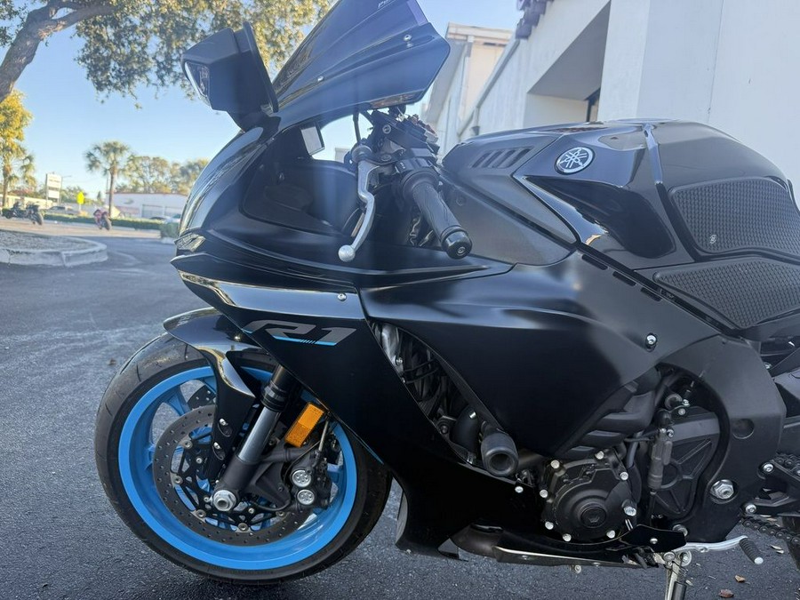 2023 Yamaha YZF-R1
