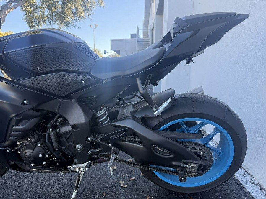 2023 Yamaha YZF-R1