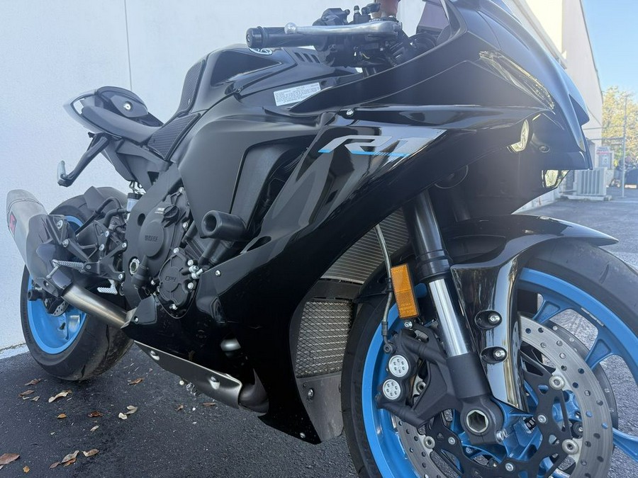 2023 Yamaha YZF-R1