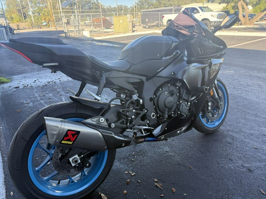 2023 Yamaha YZF-R1