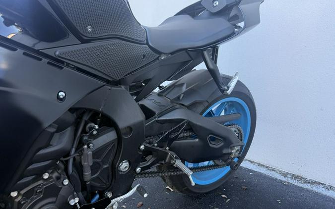 2023 Yamaha YZF-R1