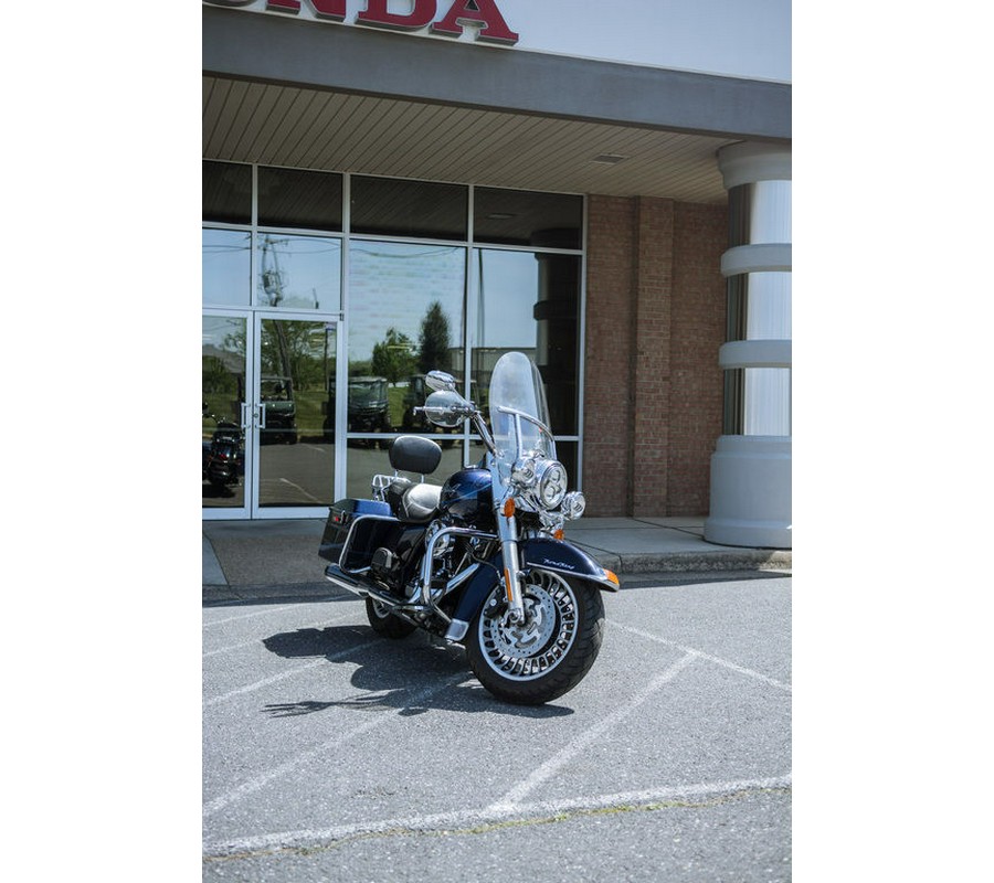 2012 Harley-Davidson® FLHR