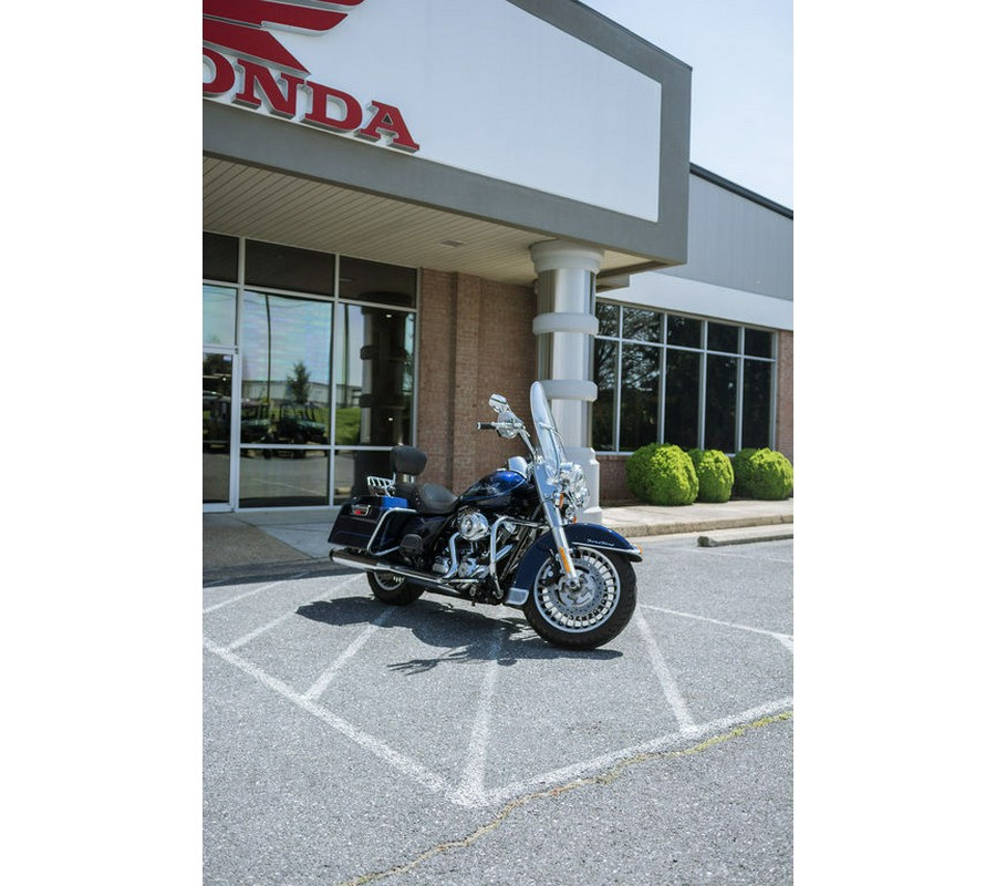 2012 Harley-Davidson® FLHR