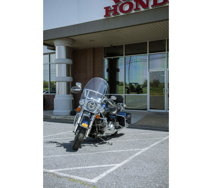 2012 Harley-Davidson® FLHR