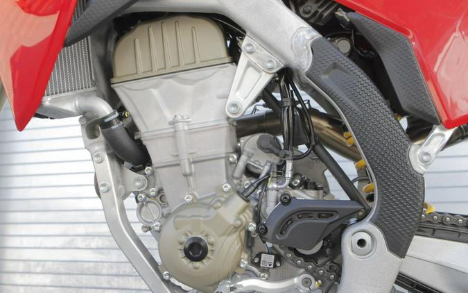 2026 Ducati Desmo450 EDX