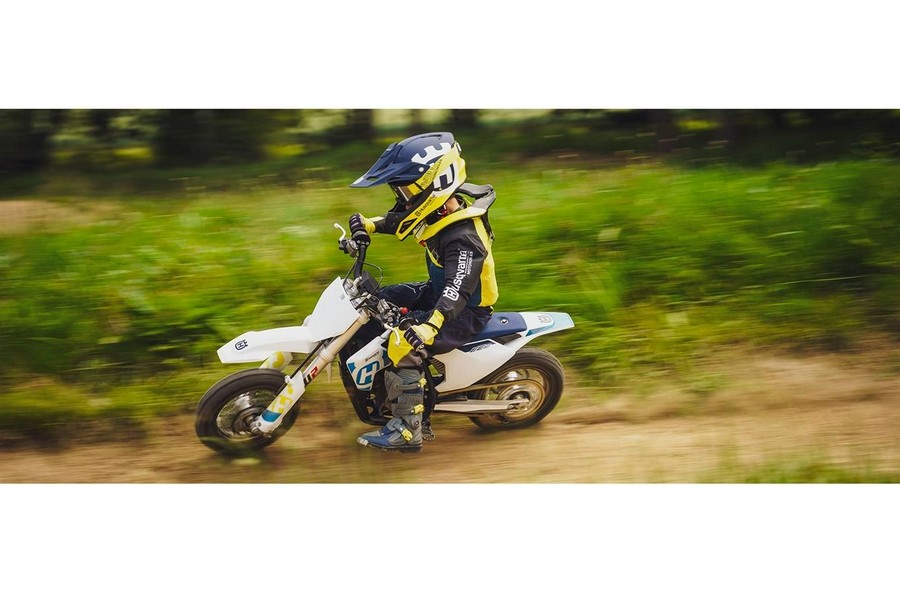 2023 Husqvarna Motorcycles EE 3