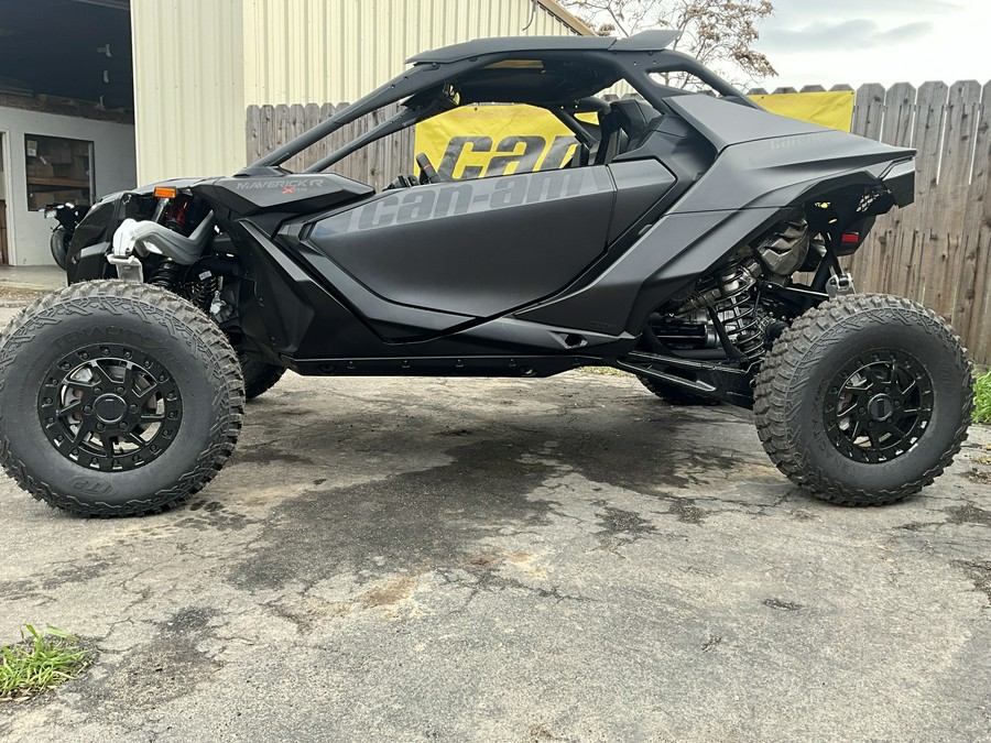 2024 Can-Am Maverick R