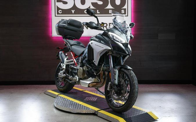 2022 Ducati Multistrada V4 S Travel & Radar