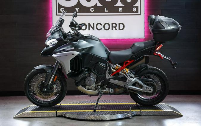 2022 Ducati Multistrada V4 S Travel & Radar