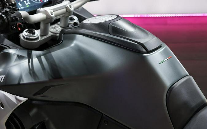 2022 Ducati Multistrada V4 S Travel & Radar