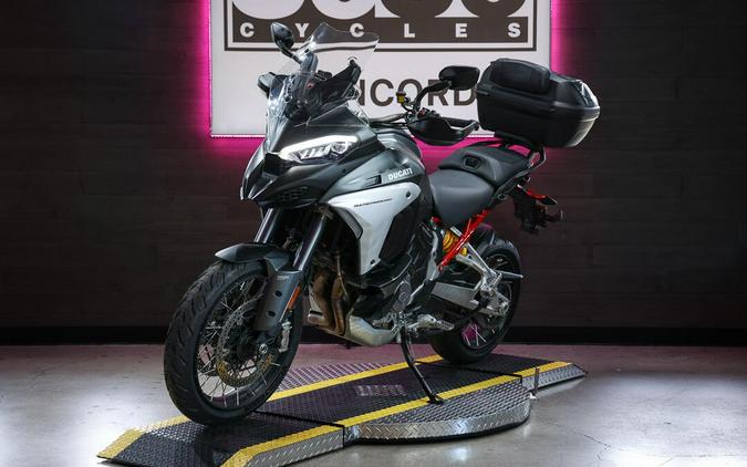 2022 Ducati Multistrada V4 S Travel & Radar