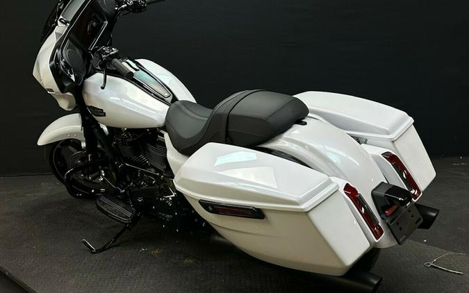 Harley-Davidson Street Glide® 2024 FLHX WHITE ONYX PRL