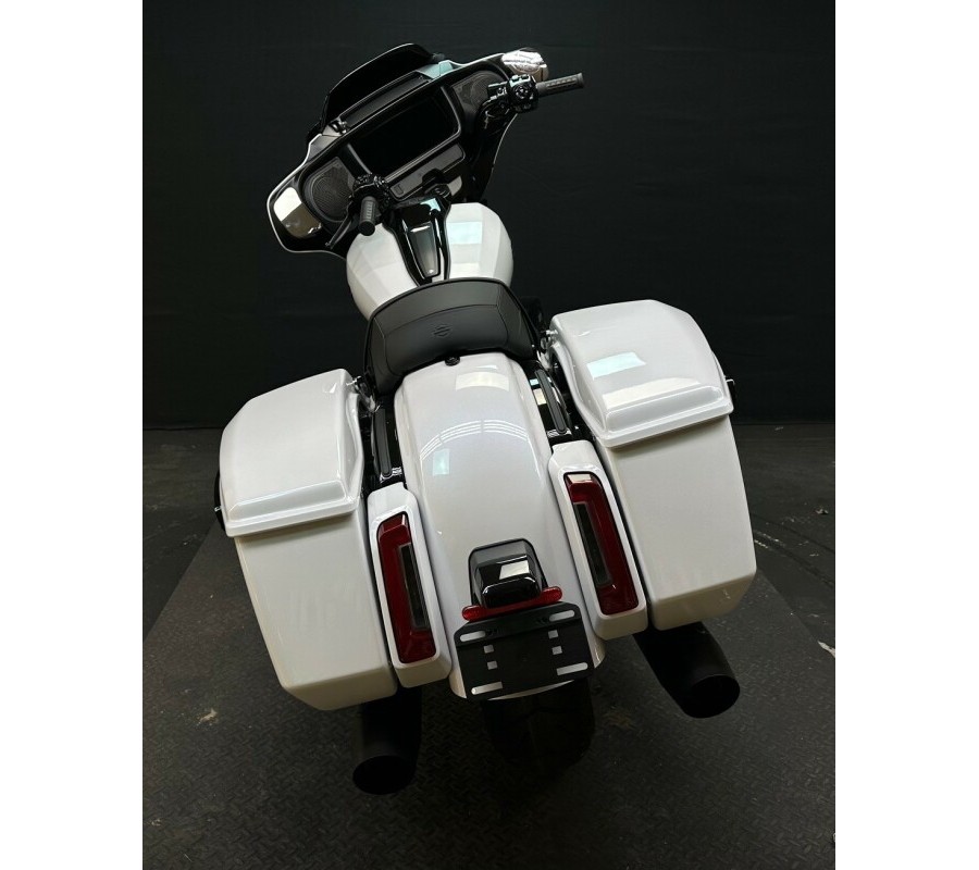 Harley-Davidson Street Glide® 2024 FLHX WHITE ONYX PRL