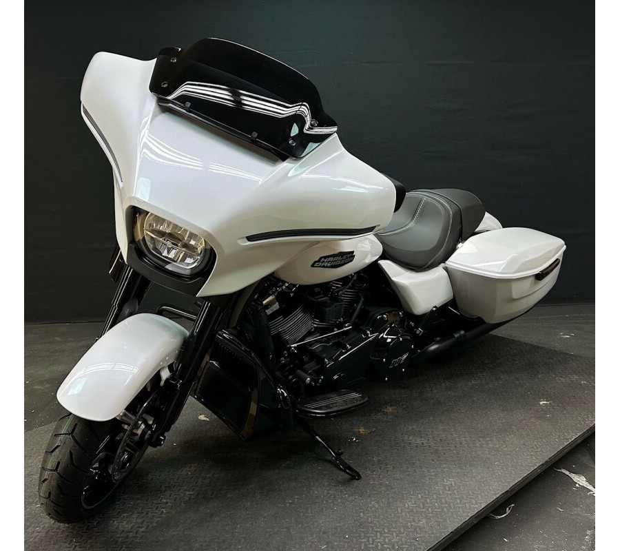 Harley-Davidson Street Glide® 2024 FLHX WHITE ONYX PRL