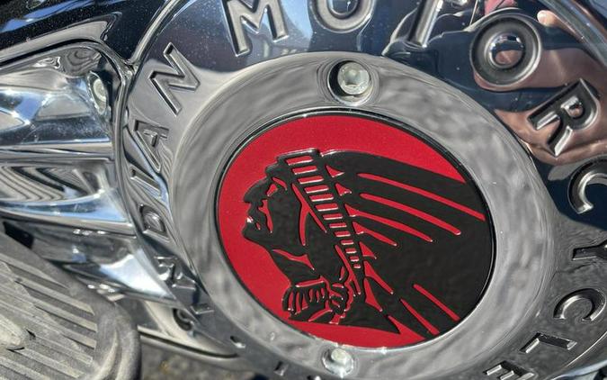 2020 Indian Motorcycle® Roadmaster® Elite Thunder Black Vivid Crystal Over Gunmetal Flake