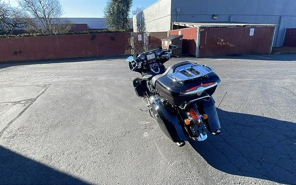 2020 Indian Motorcycle® Roadmaster® Elite Thunder Black Vivid Crystal Over Gunmetal Flake