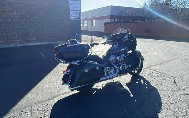 2020 Indian Motorcycle® Roadmaster® Elite Thunder Black Vivid Crystal Over Gunmetal Flake