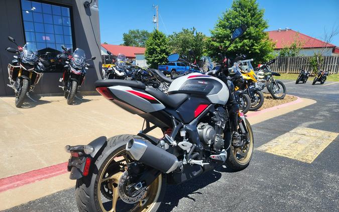 2026 Triumph Trident 800