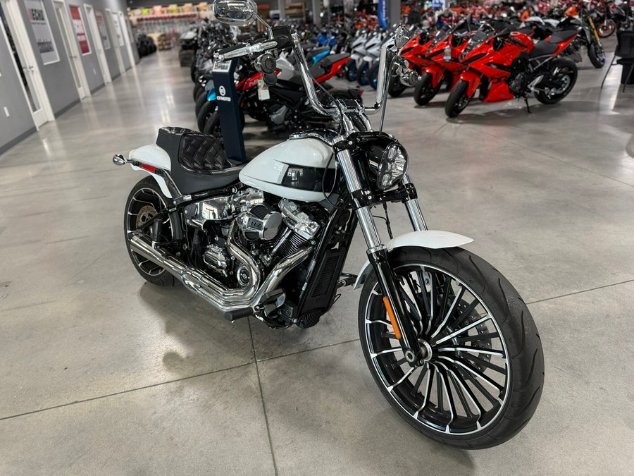 2024 Harley-Davidson Breakout