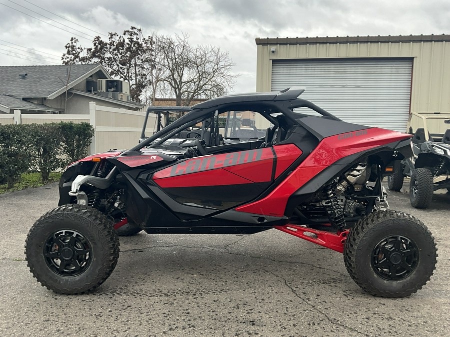 2024 Can-Am Maverick R