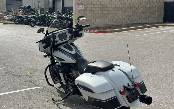 2024 Indian Chieftain Dark Horse Ghost White Metallic Smoke