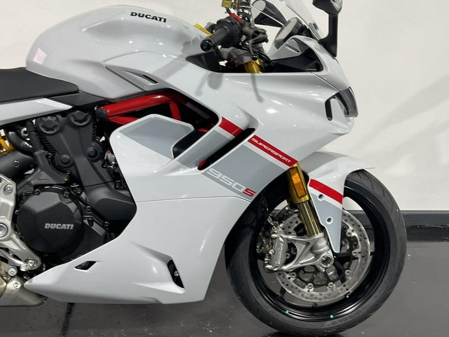 2024 Ducati Supersport 950 S White Stripe