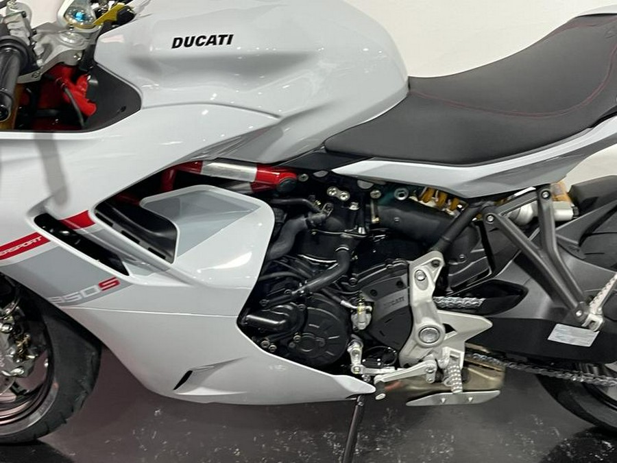 2024 Ducati Supersport 950 S White Stripe