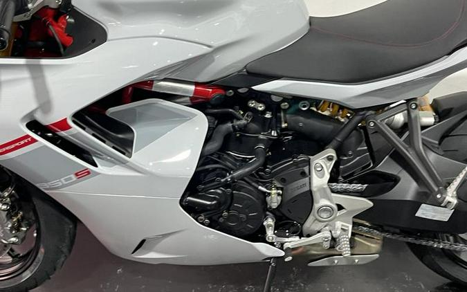 2024 Ducati Supersport 950 S White Stripe