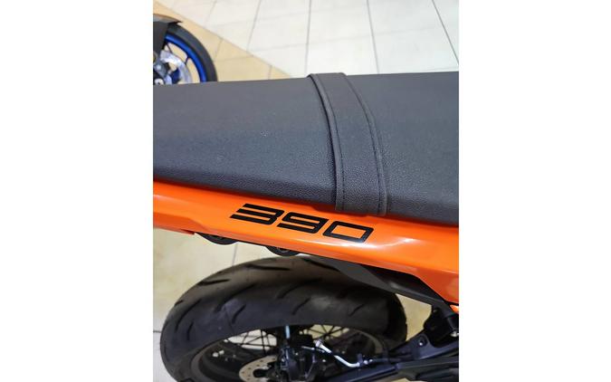 2026 KTM 390 SMC R