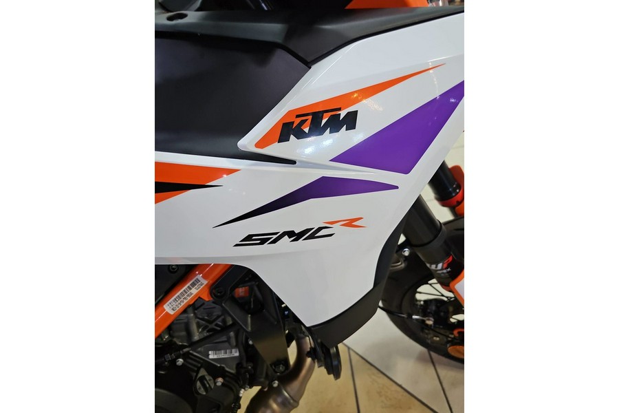 2026 KTM 390 SMC R
